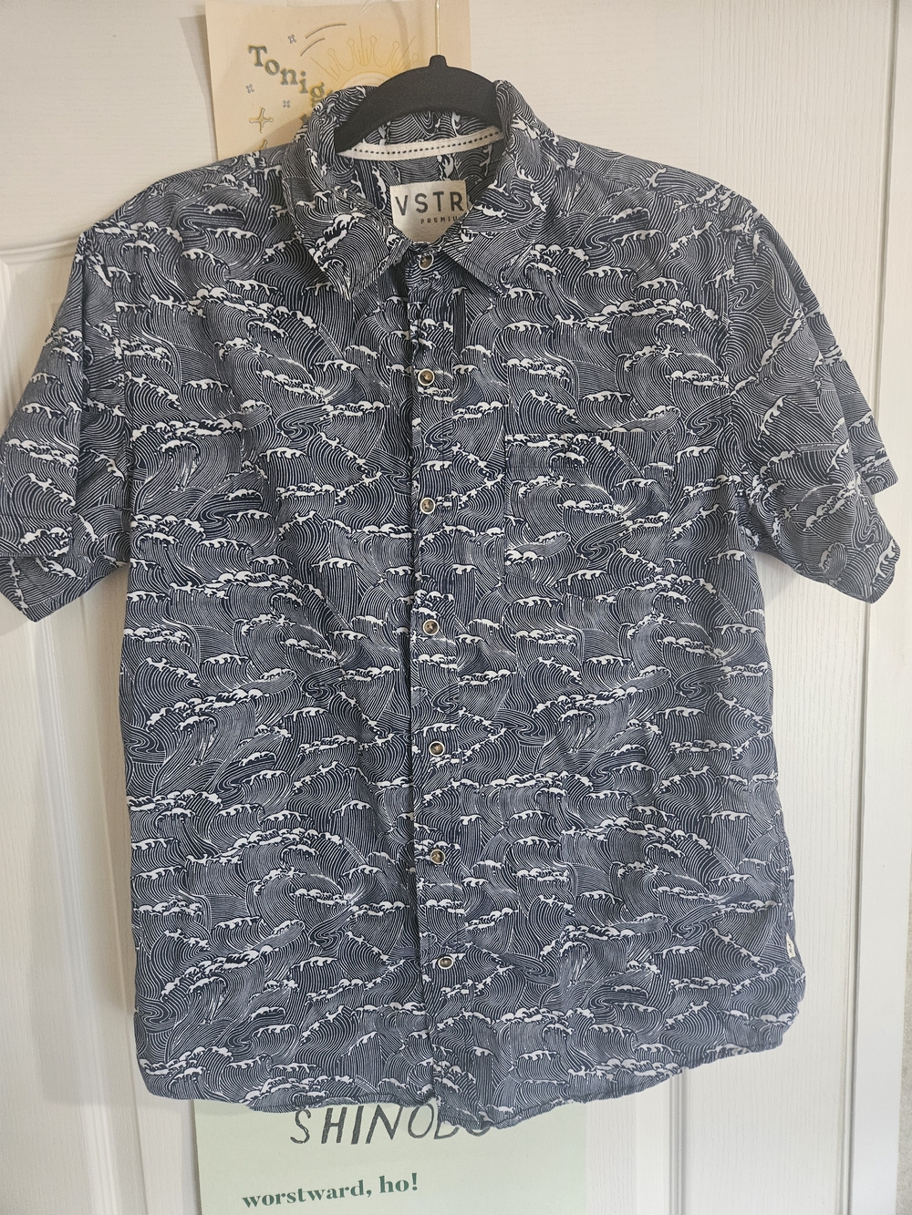 VSTR Surf Wave Print Short-Sleeve Button-Down Shirt in Navy